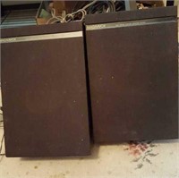 2 Magnavox speakers, full range dynamic,