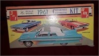1961 convertible kit 1/25 scale model by AMT