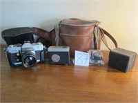Vintage Petri Camera w/ bag & extras