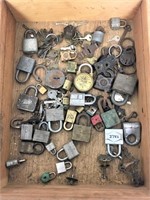 HUGE lot of vintage locks!