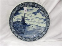 BLUE DELFT CHARGER 15.5"