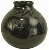 Casas Grandes Pottery Jar - Luis Ortiz