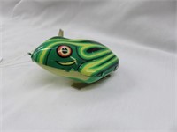 VINTAGE TIN WIND UP FROG 1.5"T X 3"W