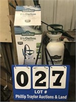 (2) 1 1/2 Gal Pump Sprayers