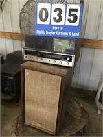Sears Am/fm/8track/turntable W/ Speakers