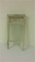 Vintage Pearl Canadian Woodenware Wash Board