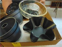 Lg. lot of kitchen ware