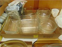 Pyrex Everyday, Electric mixer,Glass measuring cup