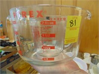 Pyrex 8-cup measuring bowl, glass 1 pnt measuring