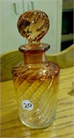 Swirl glass decanter bottle with glass stopper