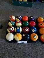 Set of billiard balls with cue ball