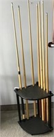 BLACK CUE RACK WITH 7 CUE STICKS