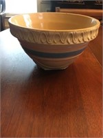 Nice vintage USA striped mixing bowl -5 inches tas