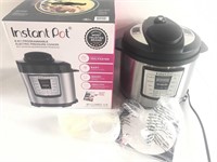 Instant Pot version 3

Appears in like new