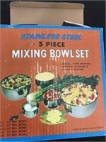 Stainless steel mixing bowl set