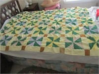 Quilt TOP - Is frayed in one part
