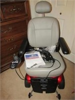 Pride Mobility power chair-NEW