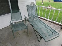 2 patio chairs, lounger & 2 tables