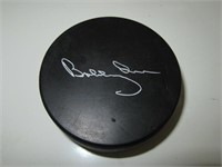 Bobby Orr Signed Venture Hockey Puck