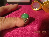 925 Ring w/Green Stone 3.2 gr. w/stone