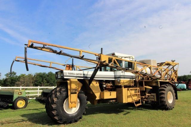 FARM EQUIPMENT ~ ARGONIA, KS