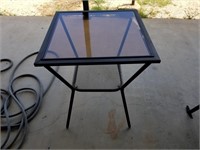 B- METAL TABLE WITH GLASS TOP
