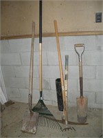 5 Garden Tools 1 Lot