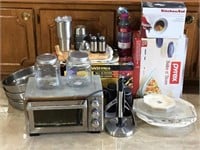 Variety of Kitchen Items including Oster