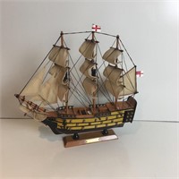 Model HMS Victory Warship