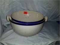 Cordon Bleu Portugal Stoneware Bowl and Strainer
