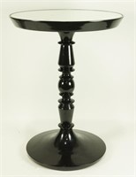 BLACK LACQUERED MIRRORED TOP SIDE TABLE