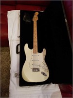 Fender Stratocaster Squier II, SN E983025. Plays