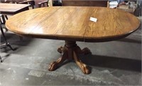 oak pedestal table 60 x 48 x 30H good condition