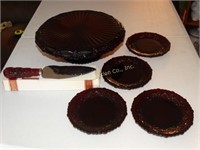 Avon 1876 Cape Cod - Cake stand, 4 cake plates &