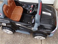 Child's Battery powered SUV, unkn condition