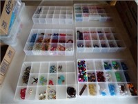6 containers asstd beads