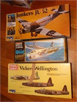 3 - 1:72 scale model planes - Junkers JU 52, A-7A