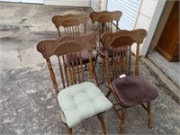 4 oak pattern back chairs
