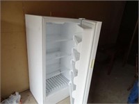 Kenmore upright freezer, 60" tall