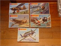 5 Matchbox 1:72 scale model planes - gloster