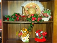 Floral arrangements & flowers - hat, chicken,
