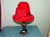 Red hat Lamp - 16"h