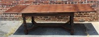 Oak English Table w/ 2 pull out leafs