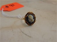 10k Gold Cameo Ring