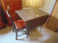 Double drop leaf office/craft table w. chair