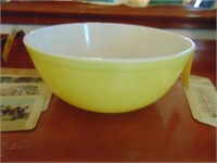 Yellow Pyrex Bowl #404 4quart