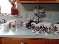 Mug tree and mugs