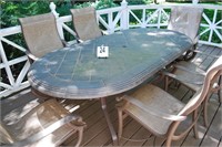 Tropitone Outdoor Table with (4) Chairs