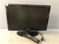 Samsung tv with remote 19"