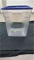 NEW 18qrt Food Container w/ Lid